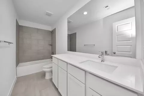 Bath - 24606 Broad Park Ct, Spring, TX 77373 photo 4 of 5