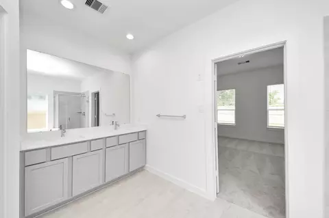 Entry Way - 24606 Broad Park Ct, Spring, TX 77373 photo 4 of 4