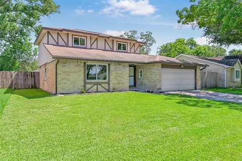 5910 Misty Meadow St, League City, TX 77573