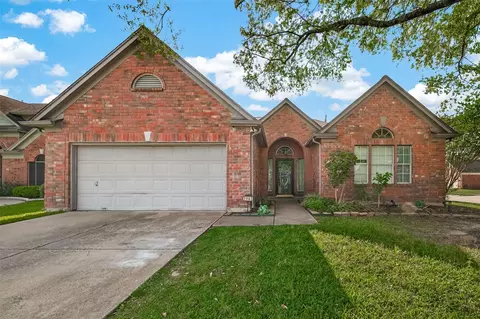 2902 Julie Ann Dr, Pearland, TX 77584