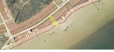3337 Bay Point Dr, Palacios, TX 77465