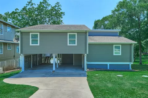 234 Lakeside Dr, Livingston, TX 77351