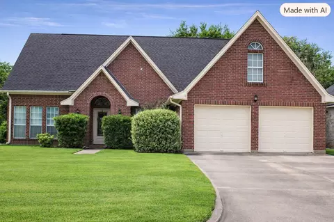 2186 Riverside Dr, West Columbia, TX 77486