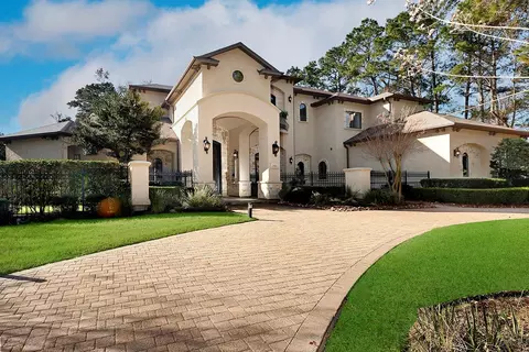 134 S Tranquil Path Dr, The Woodlands, TX 77380
