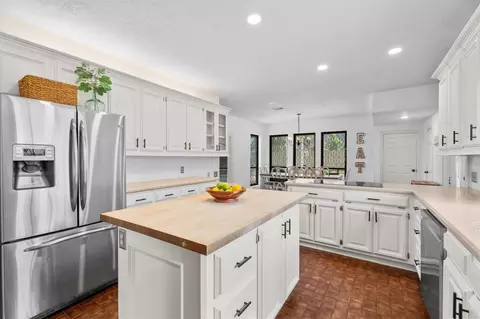 Kitchen - 16023 Mickleham Dr, Spring, TX 77379 photo 2 of 4