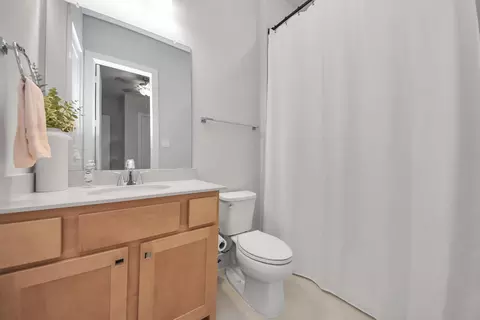 Bath - 5009 Valley Wind Ct, Spring, TX 77386 photo 2 of 3