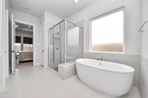 Bath - 5009 Valley Wind Ct, Spring, TX 77386 photo 1 of 3