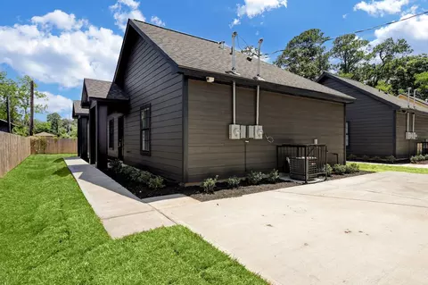5622 Kittridge St, Houston, TX 77028