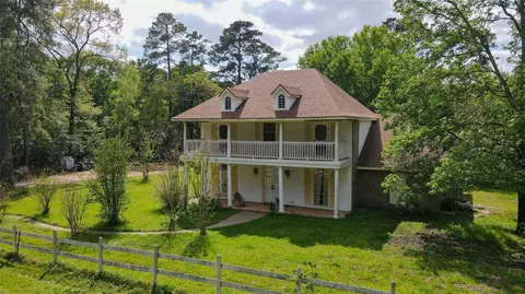 32037 Dobbin Huffsmith Rd, Magnolia, TX 77354