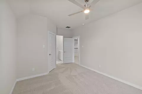 Bedroom - 192 Upland Dr, Waller, TX 77484 photo 10 of 12