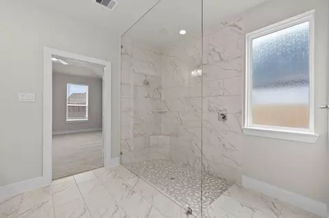Bath - 192 Upland Dr, Waller, TX 77484 photo 3 of 6