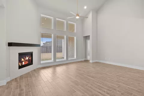 Living - 192 Upland Dr, Waller, TX 77484 photo 2 of 5