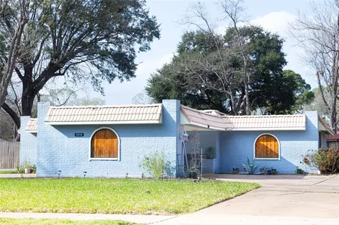 15318 Leeds Ln, Houston, TX 77040