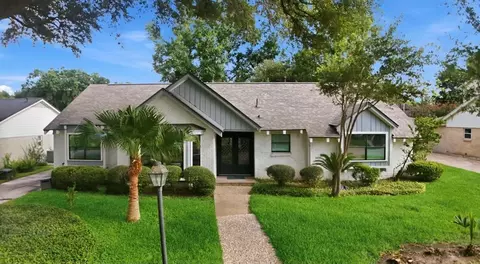 12523 Honeywood Trl, Houston, TX 77077