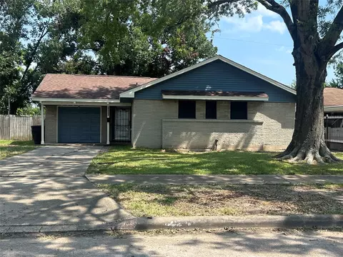 10211 Hinds St, Houston, TX 77034