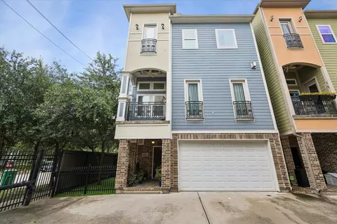 609 Rutland St #A, Houston, TX 77007