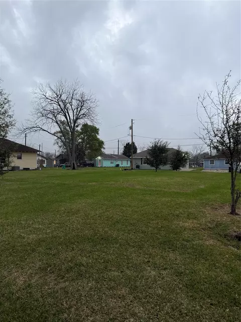 3117 Iowa St, Baytown, TX 77520