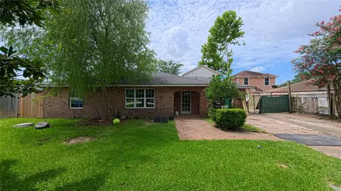 8709 Varner Rd, Houston, TX 77080