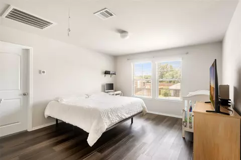 Bedroom - 16906 Rich Pines Dr, Conroe, TX 77302 photo 3 of 5