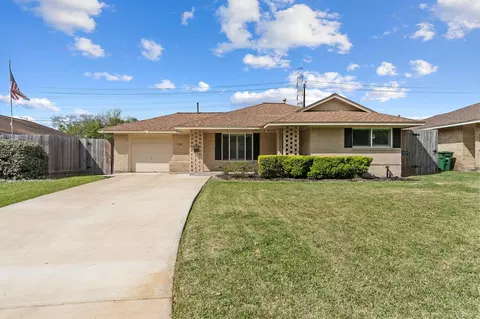 1214 W 31st St, Houston, TX 77018
