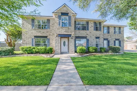 6827 Crystal Point Dr, Katy, TX 77449