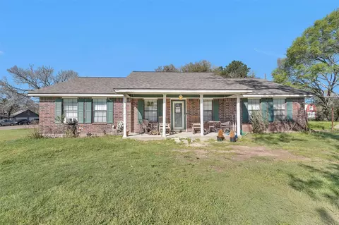 10408 Glennswood Dr, Navasota, TX 77868