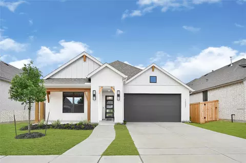 12331 Palmetto Dr, Mont Belvieu, TX 77523