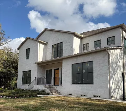 2341 Maroneal St, Houston, TX 77030