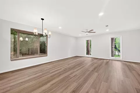 Living - 2 Kittiwake Ct, Spring, TX 77380 photo 10 of 11