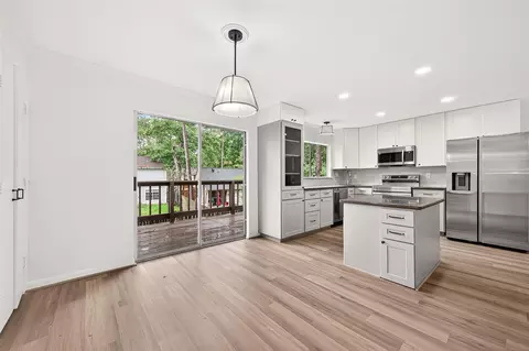 Kitchen - 2 Kittiwake Ct, Spring, TX 77380 photo 1 of 8