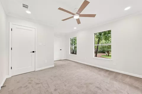 Bedroom - 2 Kittiwake Ct, Spring, TX 77380 photo 6 of 10