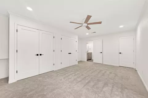 Bedroom - 2 Kittiwake Ct, Spring, TX 77380 photo 4 of 10