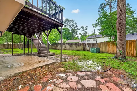 Exterior - 2 Kittiwake Ct, Spring, TX 77380 photo 7 of 10