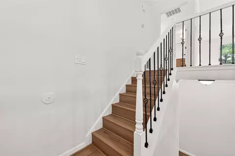 Entry Way - 2 Kittiwake Ct, Spring, TX 77380 photo 3 of 3