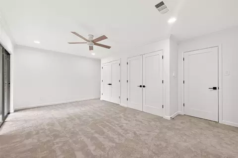 Bedroom - 2 Kittiwake Ct, Spring, TX 77380 photo 3 of 10