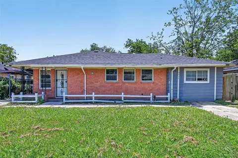 5934 Belmark St, Houston, TX 77033