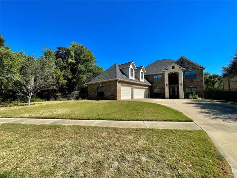 4138 Lakepointe Forest Dr, Seabrook, TX 77586
