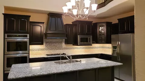 Kitchen - 9014 Meacom Dr, Conroe, TX 77384 photo 4 of 6