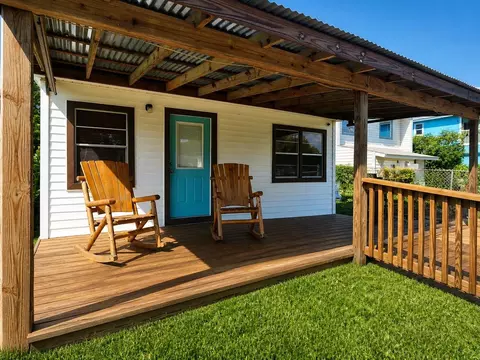 278 Shelter Cove Dr, Livingston, TX 77351