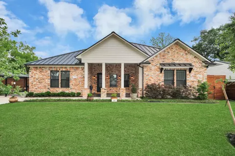 511 Kyle St, Sugar Land, TX 77478