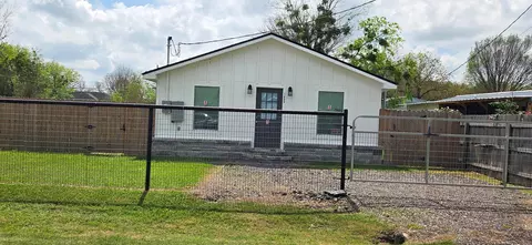 1800 Sanford St, Navasota, TX 77868