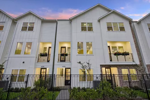 6336 Paddington Bend Dr, Houston, TX 77008