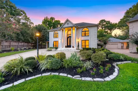 806 Herdsman Dr, Houston, TX 77079