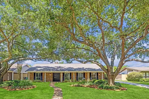 9926 Cliffwood Dr, Houston, TX 77096