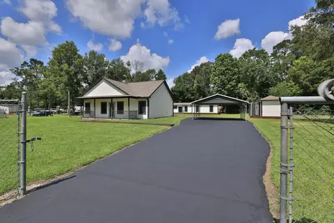 17232 Bent Pine Dr, Conroe, TX 77302
