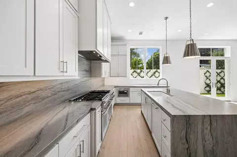 5 Wentworth Green Way, Houston, TX 77027