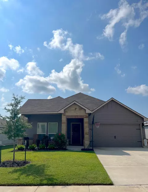 1013 Fannin, Brenham, TX 77833