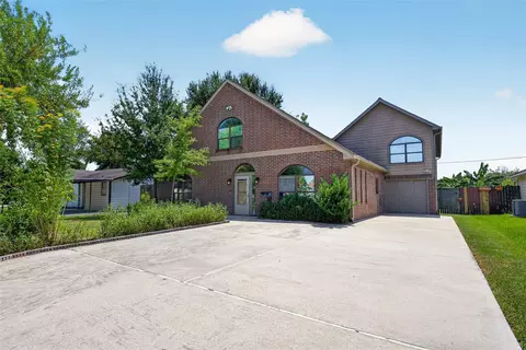 512 Bertloma St, Pasadena, TX 77502