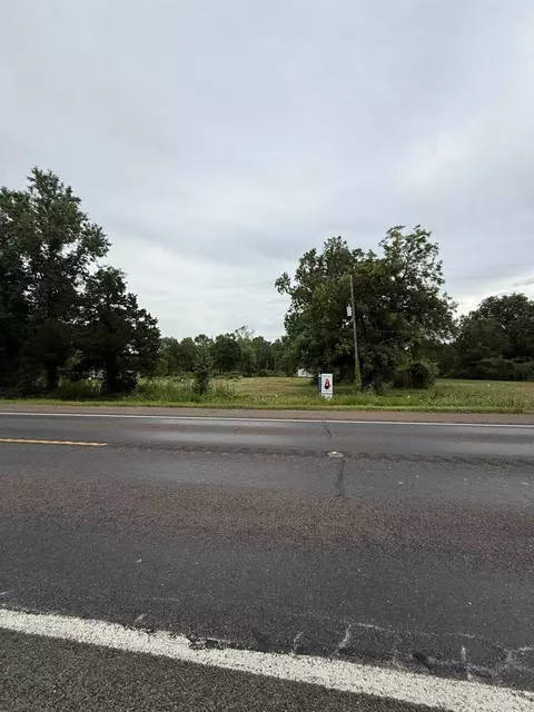 606 Highway 90, Ames, TX 77575 photo 4