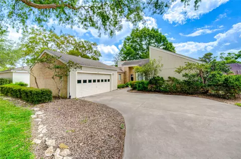 Exterior - 1063 Apache Falls Dr, Katy, TX 77450 photo 2 of 3